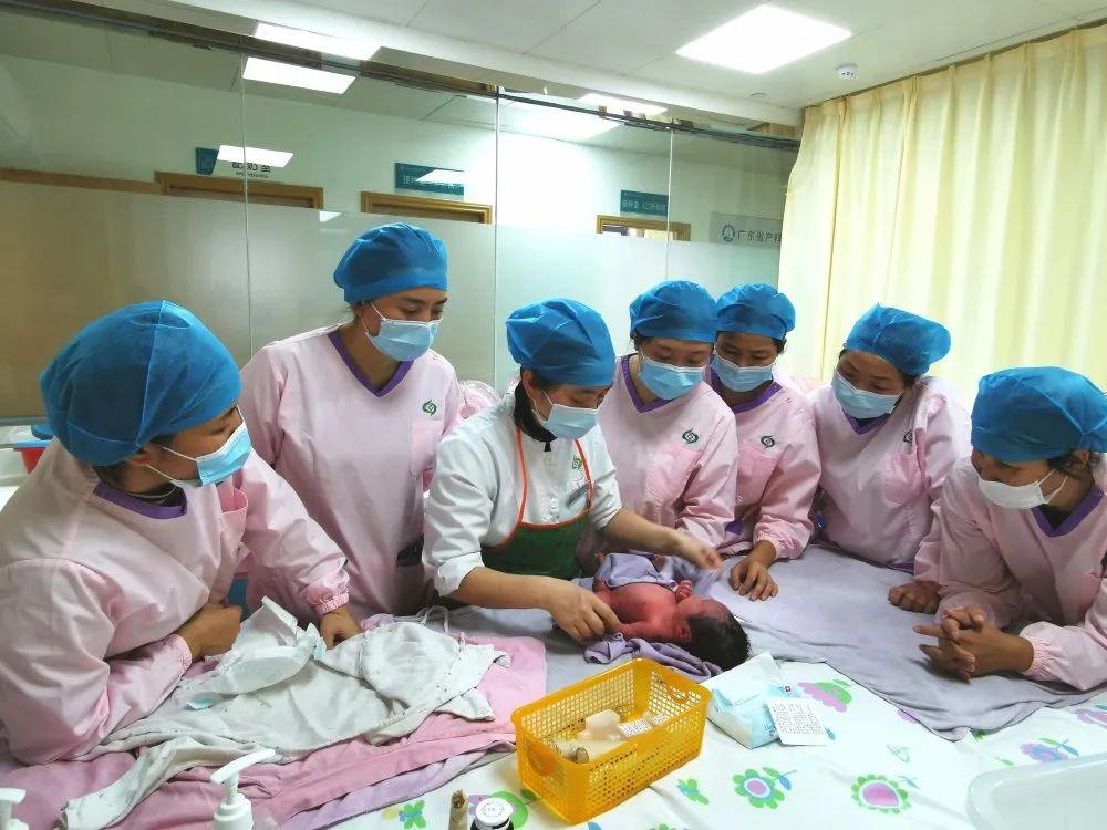 漳县妇婴监护型护送